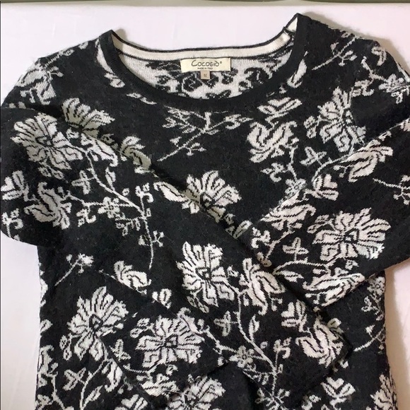 Cocogio Women’s Crew Neck Pullover Sweater - Picture 7 of 7